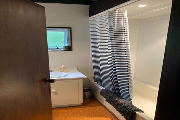 Photo of property in 24 Bayview Road, Charteris Bay, Lyttelton, 8971