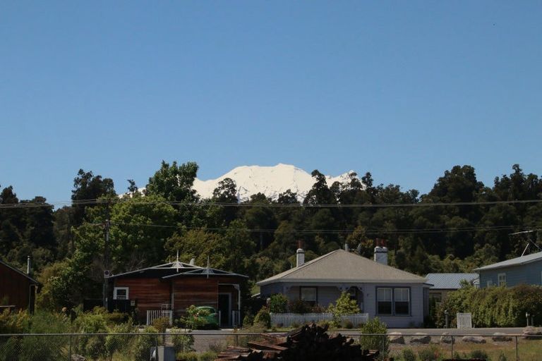 Photo of property in 70 Thames Street, Ohakune, 4625