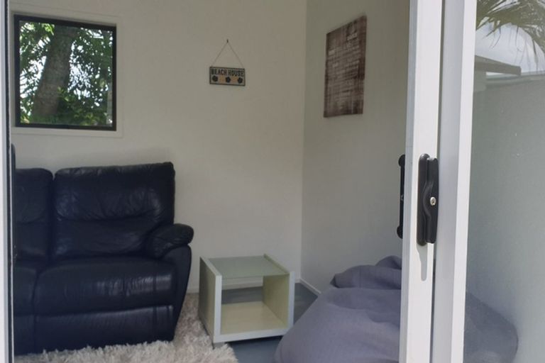 Photo of property in 2/249 One Tree Point Road, One Tree Point, 0118