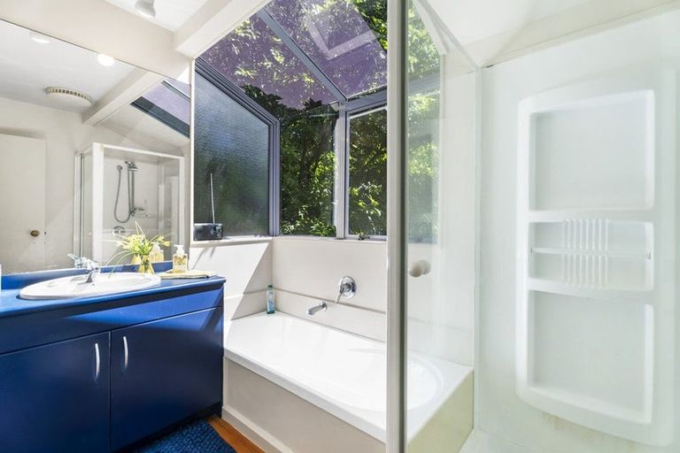 Photo of property in 42b Duncansby Road, Stanmore Bay, Whangaparaoa, 0932