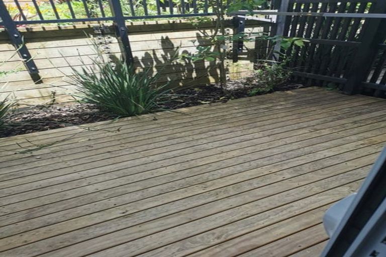 Photo of property in 18 Ceramic Lane, New Lynn, Auckland, 0600