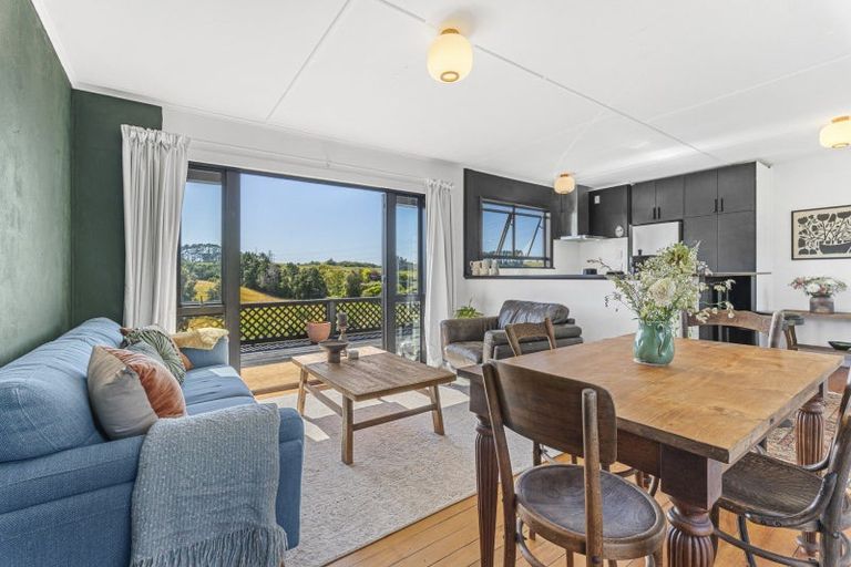 Photo of property in 70 Saxton Road, Upper Vogeltown, New Plymouth, 4371