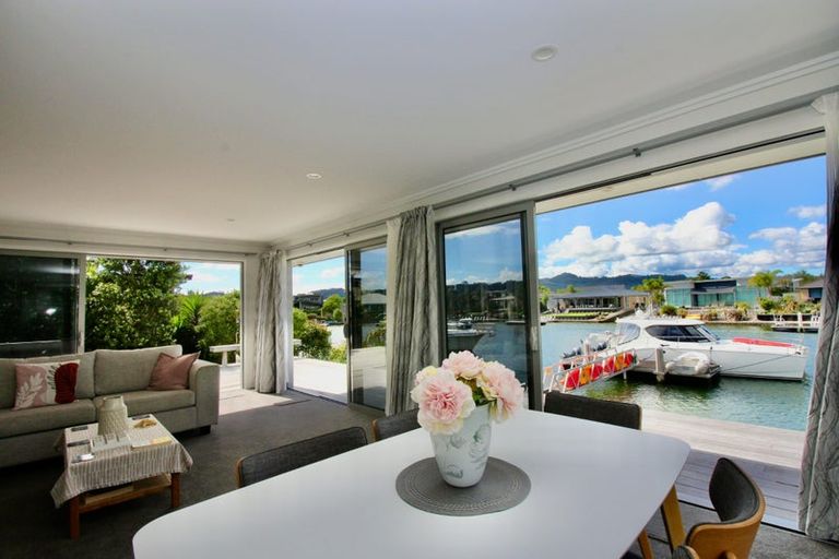 Photo of property in 13 Mermaid Place, Whitianga, 3510