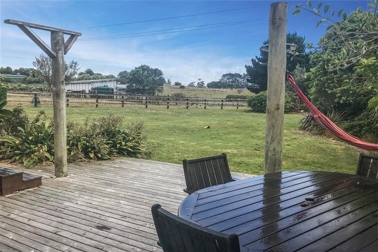 Photo of property in 216 Oaia Road, Muriwai, Waimauku, 0881