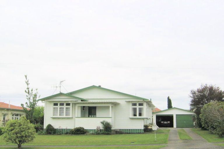 Photo of property in 10 Carlyle Street, Te Aroha, 3320