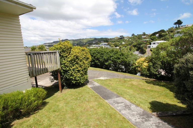 Photo of property in 28 Bassett Road, Johnsonville, Wellington, 6037