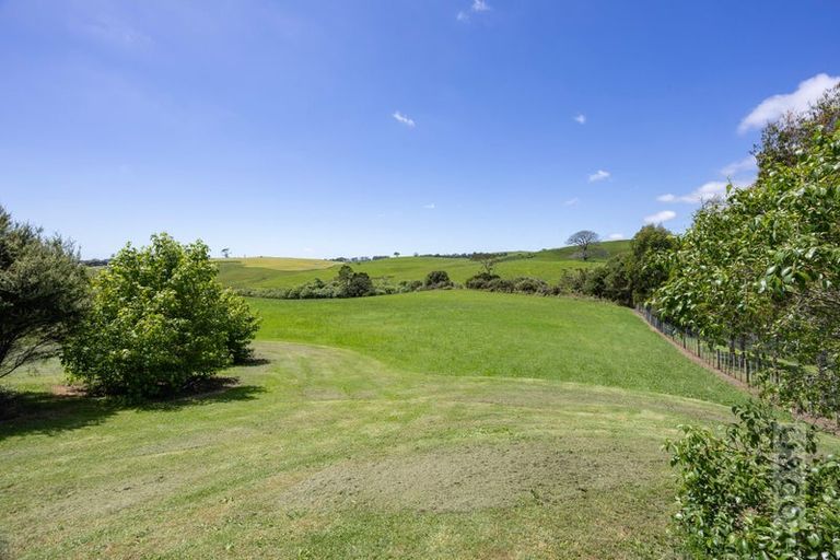 Photo of property in 83 Mount Albion Rise, Taupaki, Henderson, 0782