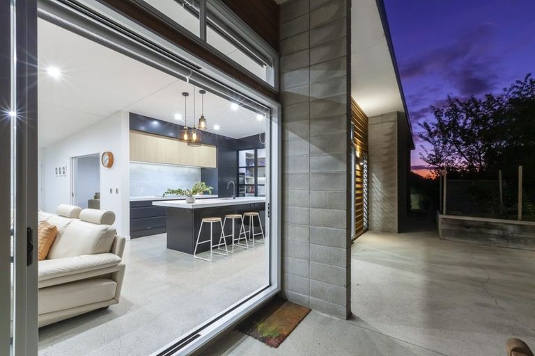 Photo of property in 62 Wood Leigh, Paraparaumu Beach, Paraparaumu, 5032