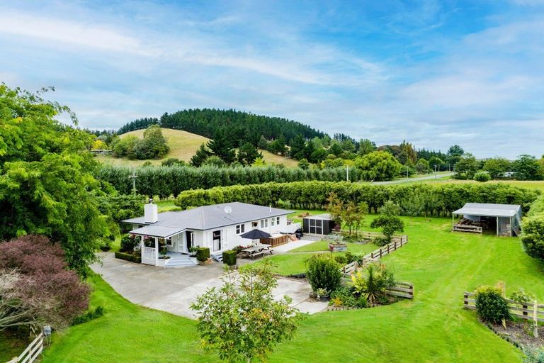 Photo of property in 601 Swamp Road, Puketapu, Napier, 4183