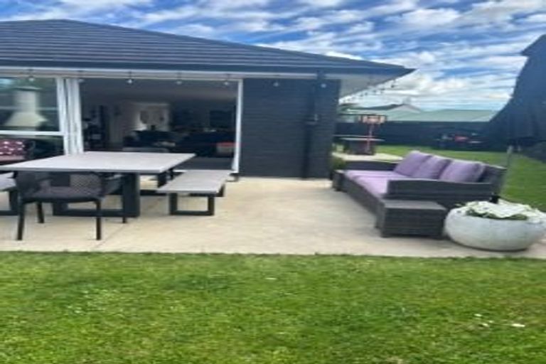 Photo of property in 6 Elizabeth Street, Cambridge, 3434