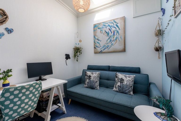 Photo of property in 128 Charles Street, Westshore, Napier, 4110