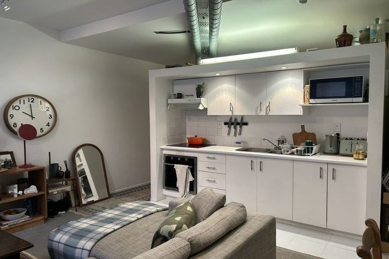Photo of property in Hopper Street Apartments, 7/20 Hopper Street, Mount Cook, Wellington, 6011