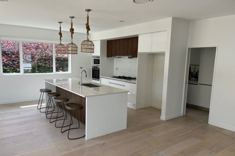 Photo of property in 12 Marae Road, Greenhithe, Auckland, 0632