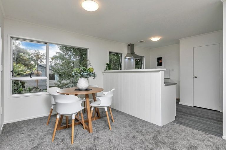 Photo of property in 5 Caram Place, Birkenhead, Auckland, 0626