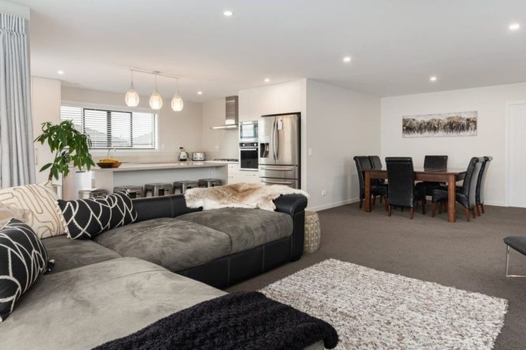 Photo of property in 14 Harding Drive, Papamoa Beach, Papamoa, 3118