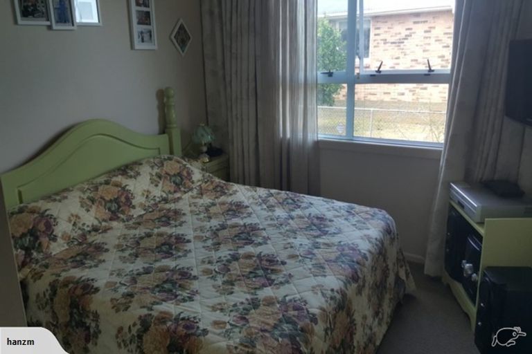 Photo of property in 6 Viola Place, Papakura, 2110