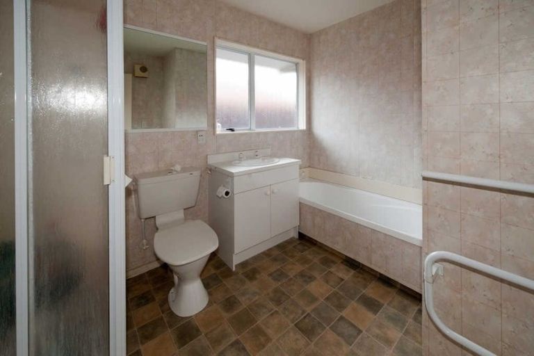 Photo of property in 2/38 Maxwell Street, Riccarton, Christchurch, 8041