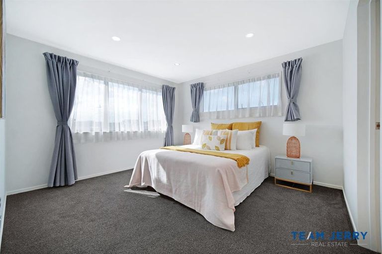Photo of property in 76 Donegal Park Drive, Flat Bush, Auckland, 2019