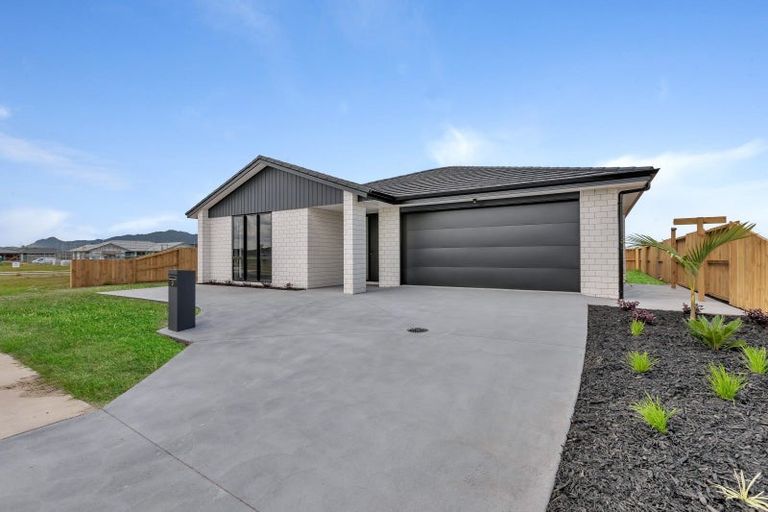 Photo of property in 3 Taurangawaka Road, One Tree Point, 0118