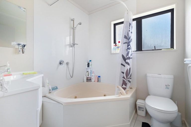 Photo of property in 14 Herries Lane, Lake Hayes, Queenstown, 9304