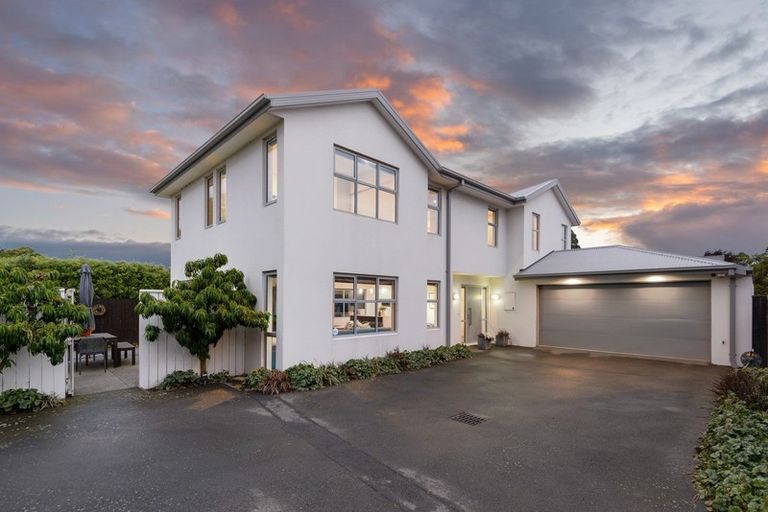 Photo of property in 132 Waimairi Road, Ilam, Christchurch, 8041