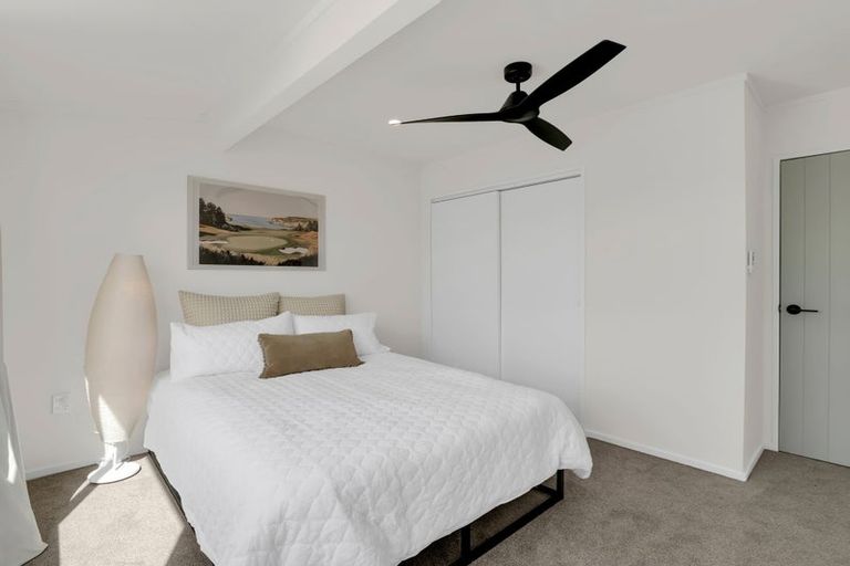 Photo of property in 15 Waitai Street, Castlecliff, Whanganui, 4501