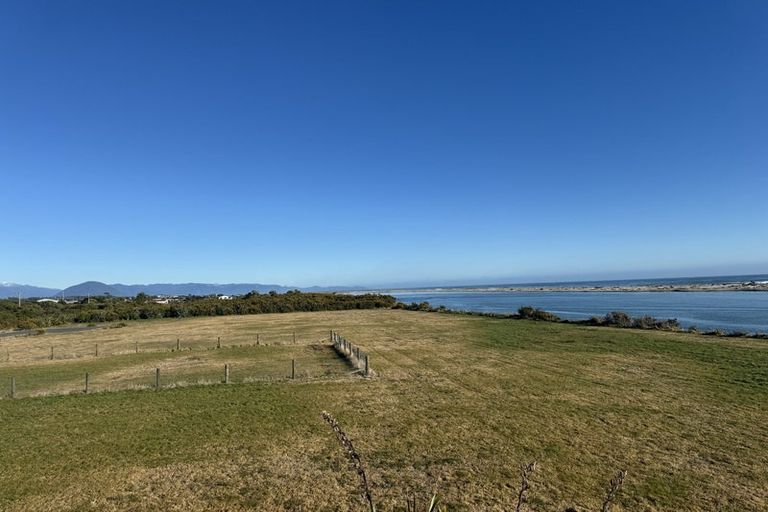 Photo of property in 9 Fox Moth Drive, Haast, 7886