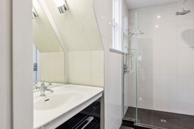 Photo of property in 43 Holmwood Road, Merivale, Christchurch, 8014