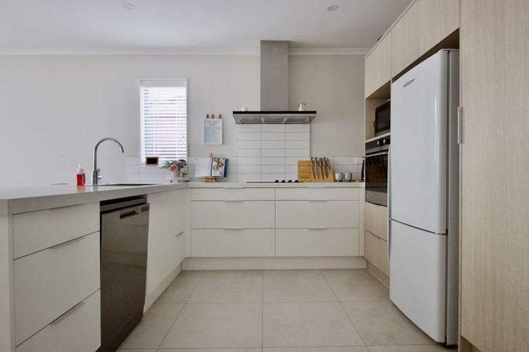 Photo of property in 7 Uma Grove, Hobsonville, Auckland, 0616