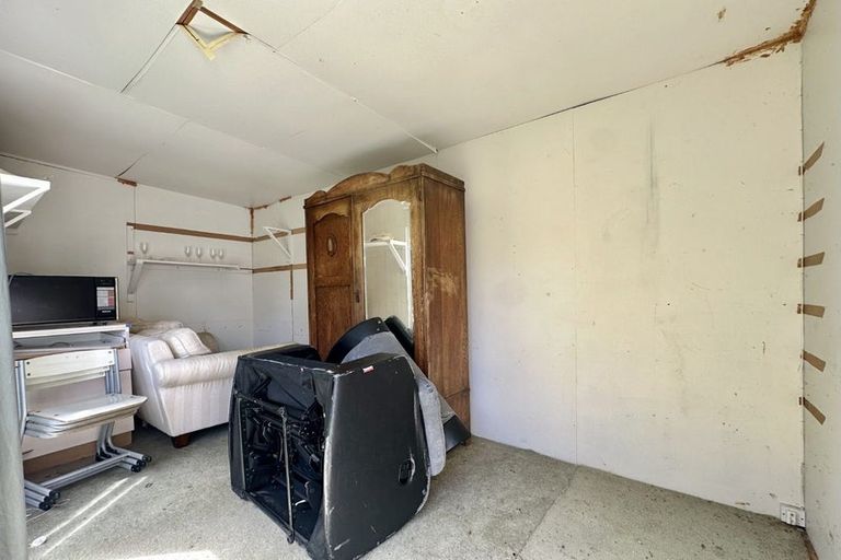 Photo of property in 84 Cambridge Terrace, Waterloo, Lower Hutt, 5011