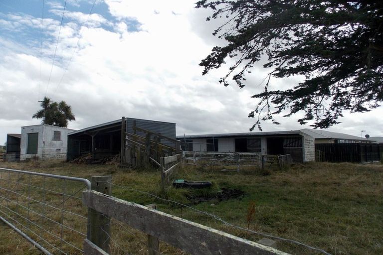 Photo of property in 227 Bridge Street, Bulls, 4818