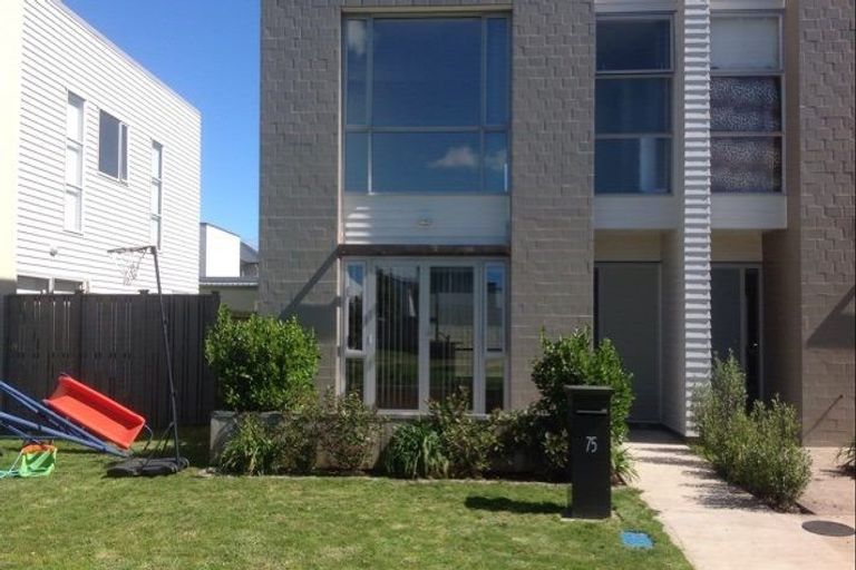 Photo of property in 75 Popokatea Drive, Takanini, 2112