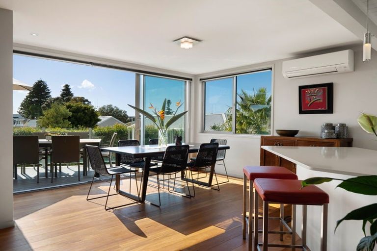 Photo of property in 30 Ngarata Avenue, Mount Maunganui, 3116