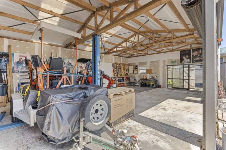 Photo of property in 14 Tohora Place, Spotswood, New Plymouth, 4310