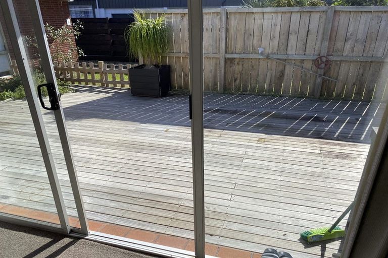 Photo of property in 3/17 Omana Road, Milford, Auckland, 0620