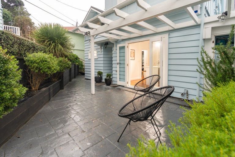 Photo of property in 73 Hataitai Road, Hataitai, Wellington, 6021
