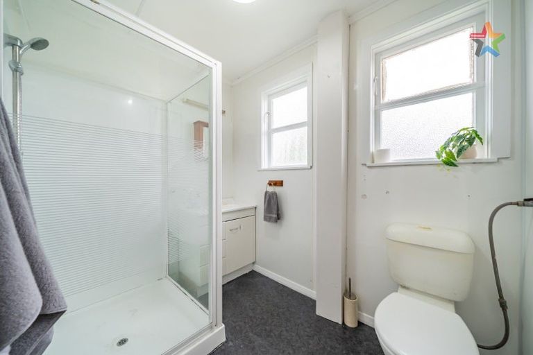 Photo of property in 33 Milne Crescent, Taita, Lower Hutt, 5011