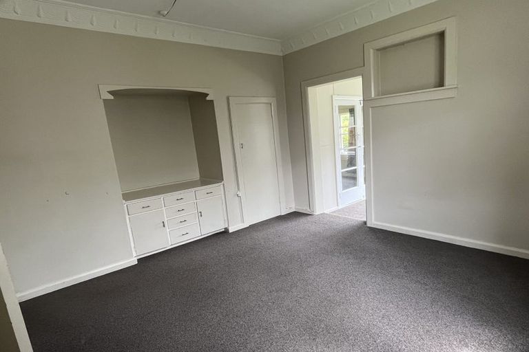Photo of property in 9 Graham Place, West End, Palmerston North, 4410