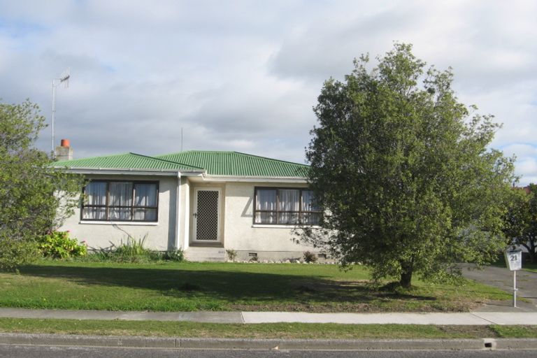 Photo of property in 21 Shackleton Street, Maraenui, Napier, 4110