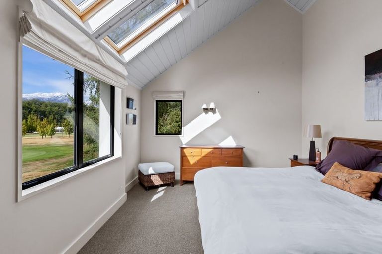 Photo of property in Millbrook Resort, 1 Malaghans Ridge, Arrowtown, 9371