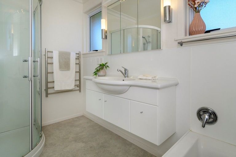 Photo of property in 40 Pemberton Crescent, Greerton, Tauranga, 3112