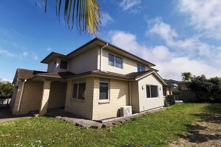 Photo of property in 19 Hornbill Drive, Fairview Heights, Auckland, 0632