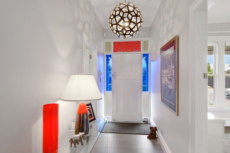 Photo of property in 132 Bristol Street, St Albans, Christchurch, 8014