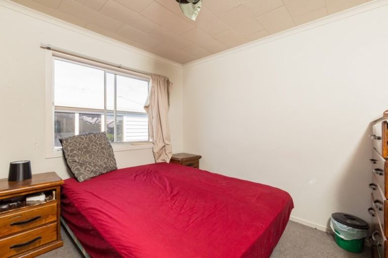 Photo of property in 341 Flaxmere Avenue, Flaxmere, Hastings, 4120