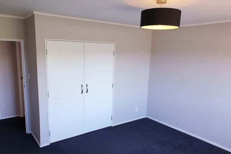 Photo of property in 2/22 Woodside Avenue, Northcote, Auckland, 0627