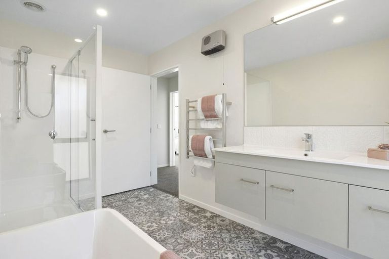 Photo of property in 8 Magnolia Lane, Mosgiel, 9024