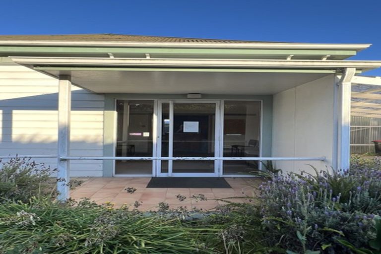 Photo of property in 53 Havelock Road, Havelock North, 4130