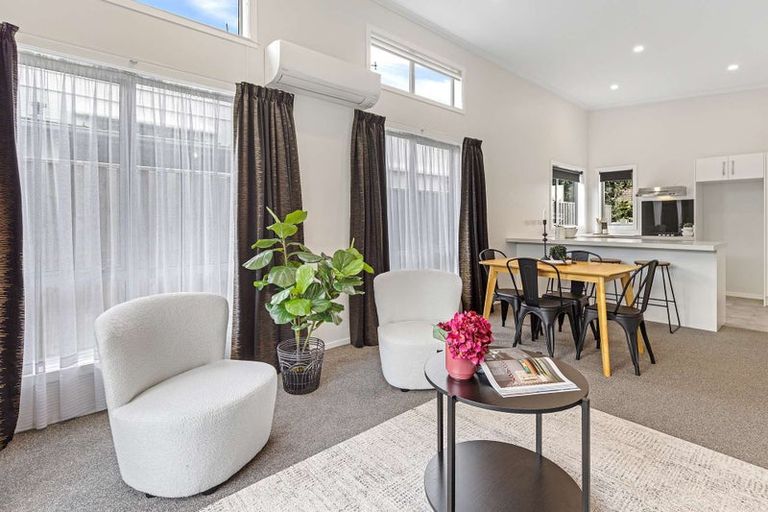 Photo of property in 24 Rangitira Avenue, Palmerston North, 4414