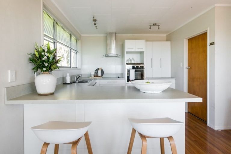 Photo of property in 25 Tauroa Road, Havelock North, 4130