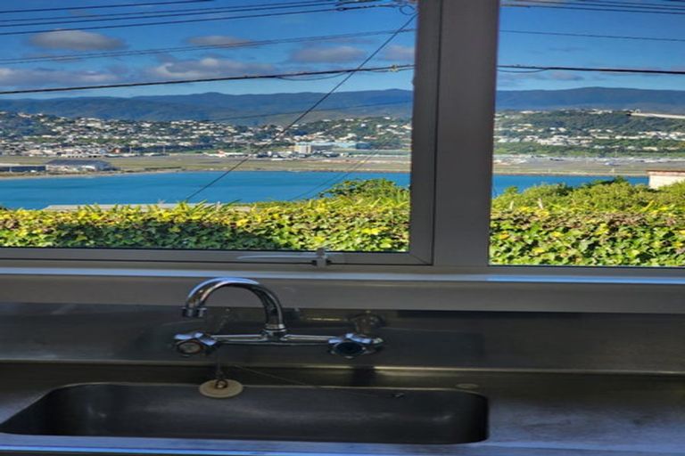 Photo of property in 2 View Road, Houghton Bay, Wellington, 6023